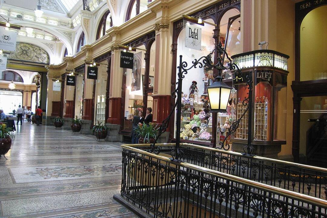 Melbourne Weekday Heritage Walk Melbourne VIC