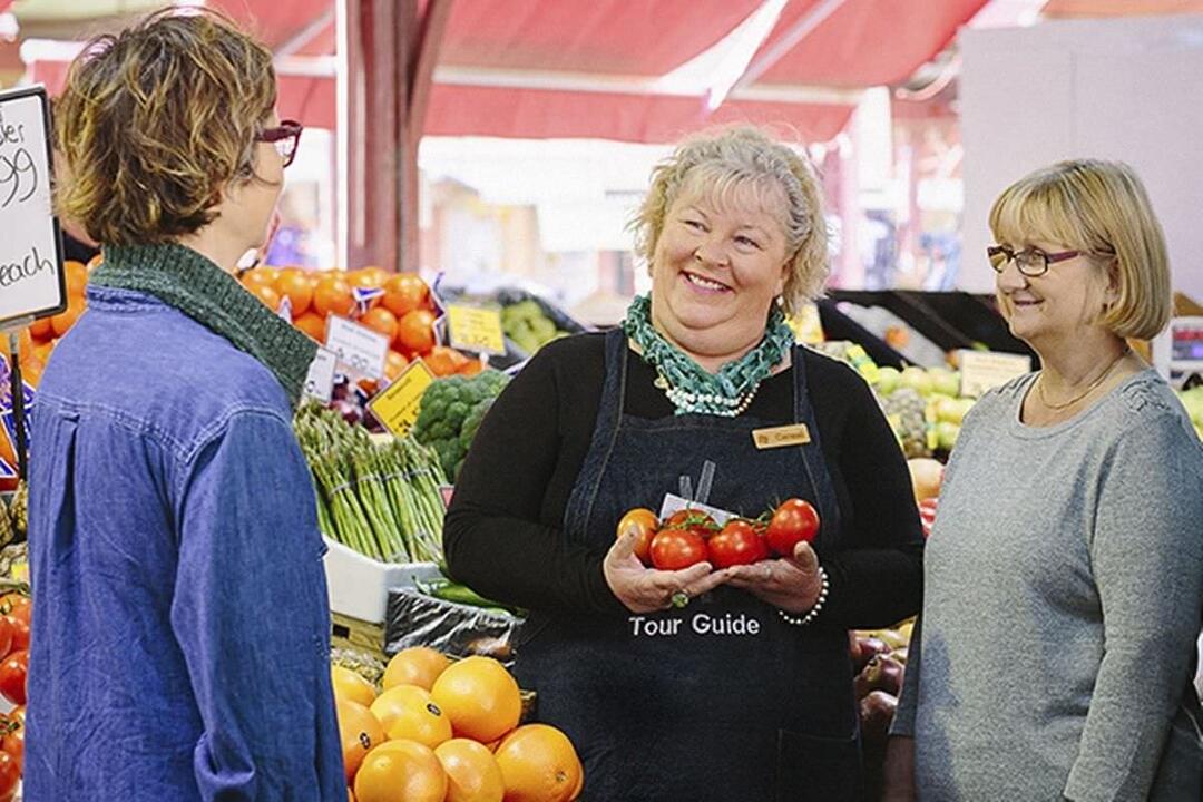 Queen Vic Market Foodie Private Tour for 10 Melbourne VIC