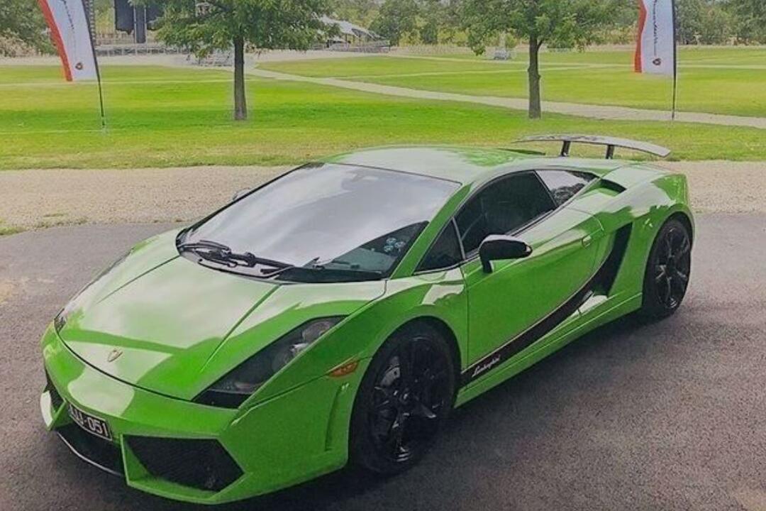 Drive a Lamborghini, 1 Hour, Yarra Valley Coldstream VIC