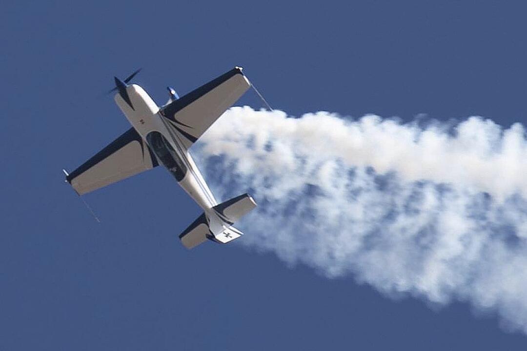 Extreme Aerobatics in an Extra 330LX Bankstown NSW