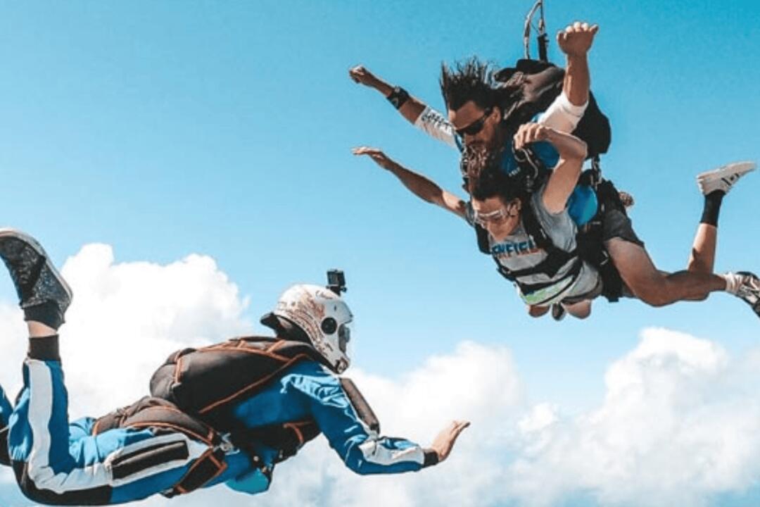 Tandem Skydive, 14 000ft, Weekday - Gift Voucher or Instant Booking - Caloundra QLD