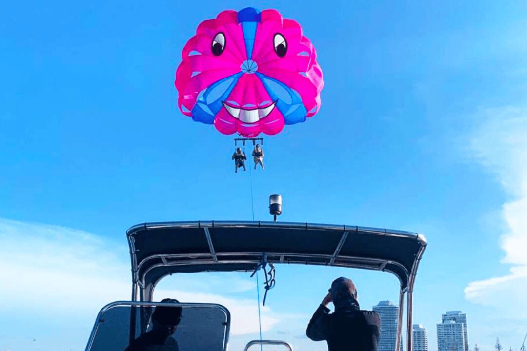 Jet Ski and Parasail for Two - Gift Voucher or Instant Booking - Main Beach QLD