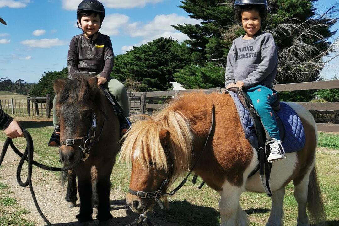 Besties Pony Ride, 30 Minutes Oaklands Junction VIC