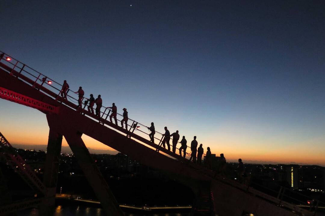 Climb the Story Bridge at Dawn Brisbane QLD