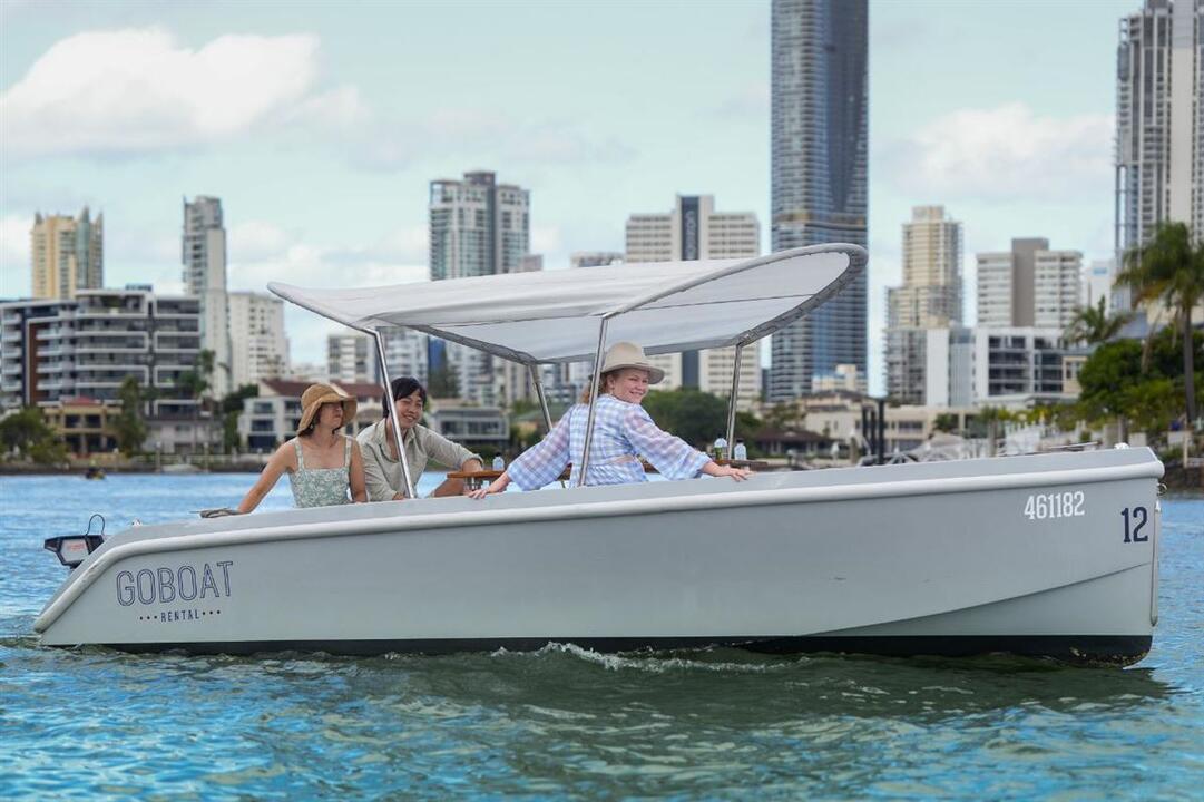 Gold Coast Electric Boat 1 Hour Adventure Gift Voucher - Isle of Capri QLD