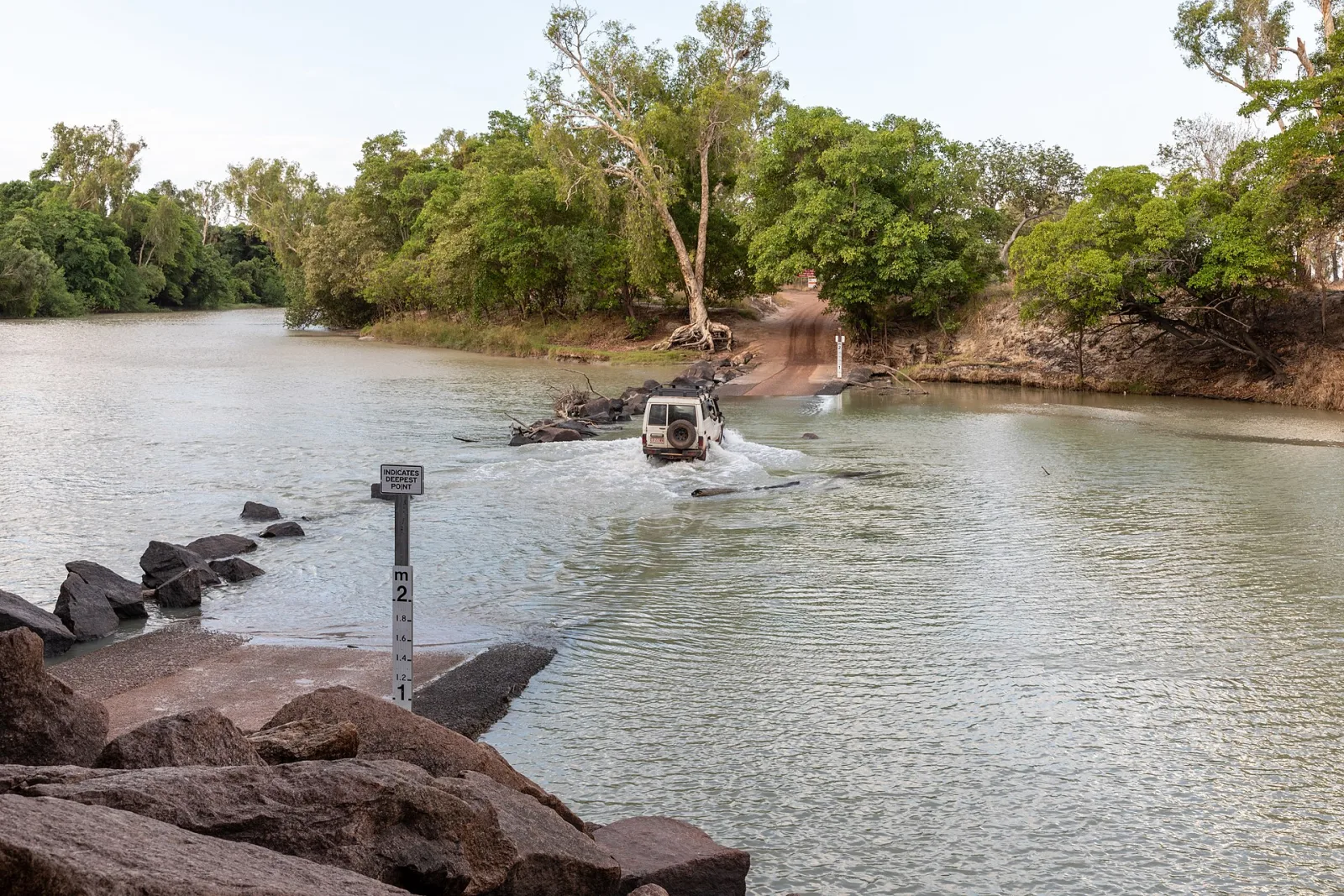 Cahills Crossing, Kakadu National Park, Northern Territory, AustraliaAs early as the 1930s, local communities and authorities were campaigning for environmental protection in the Northern Territory. In 1956, the park was officially protected under the name Kakadu. In the 1960s, further areas within the current park boundaries were added. In 1979, Kakadu was granted national park status, placing it under stricter protection. In the 1980s, more intensive coordination efforts began between Aboriginal communities, park management, and scientists, including programs to preserve landscapes, animal species, and cultural sites. In 1991, Kakadu was recognized as a UNESCO World Heritage Site along with Uluru-Kata Tjuta, which strengthened its international protection.